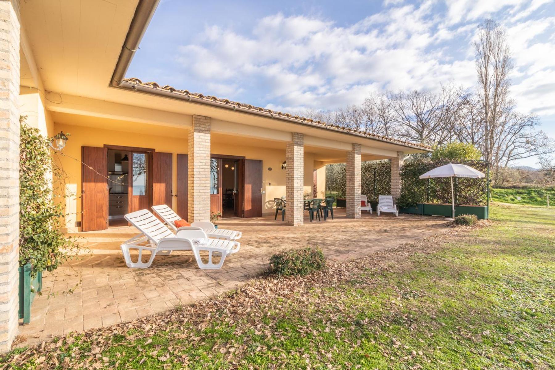 Agri Relais Il Poderaccio Di Больсена Экстерьер фото