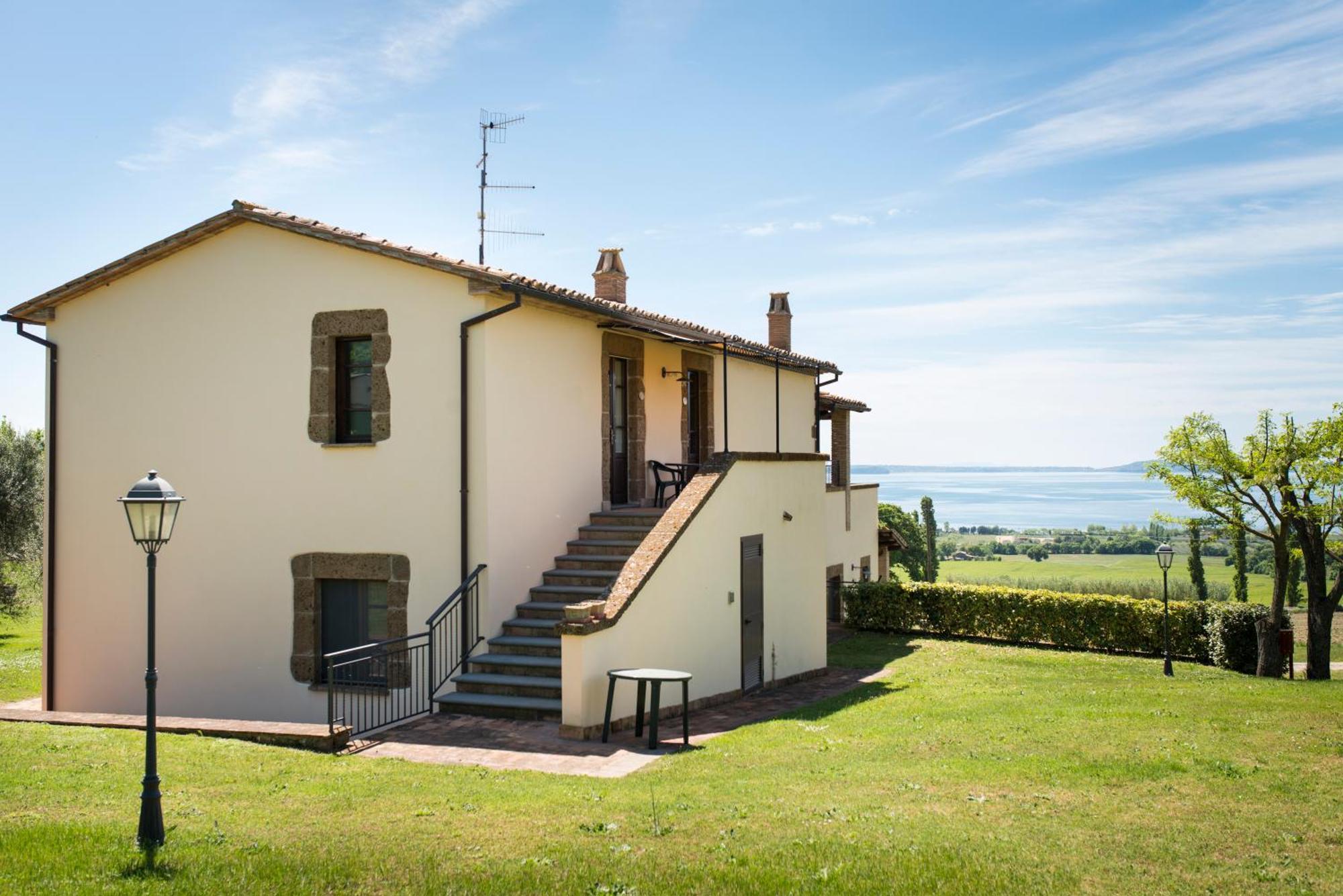 Agri Relais Il Poderaccio Di Больсена Экстерьер фото