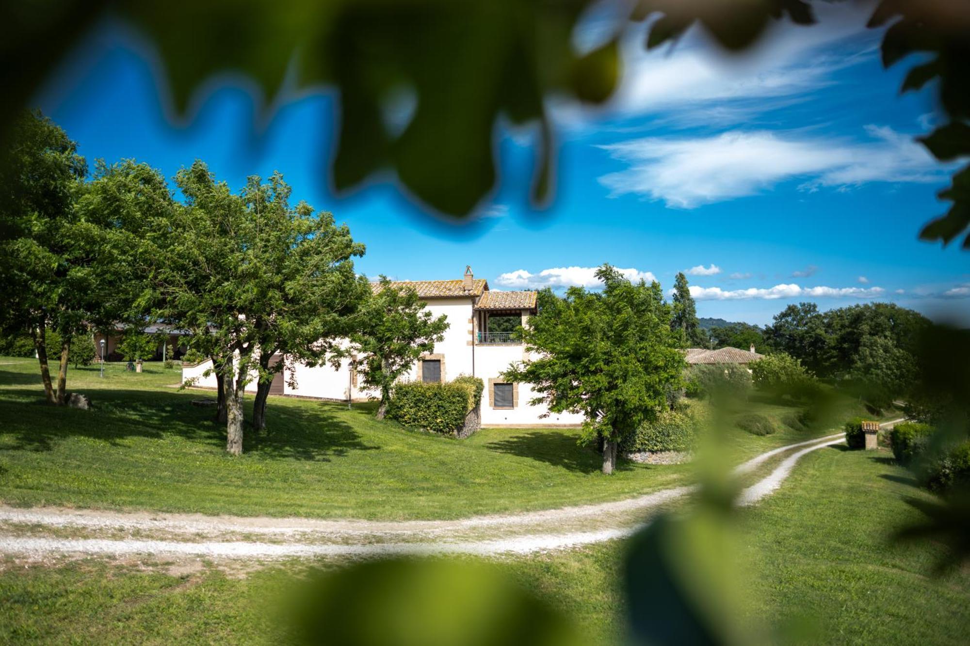 Agri Relais Il Poderaccio Di Больсена Экстерьер фото